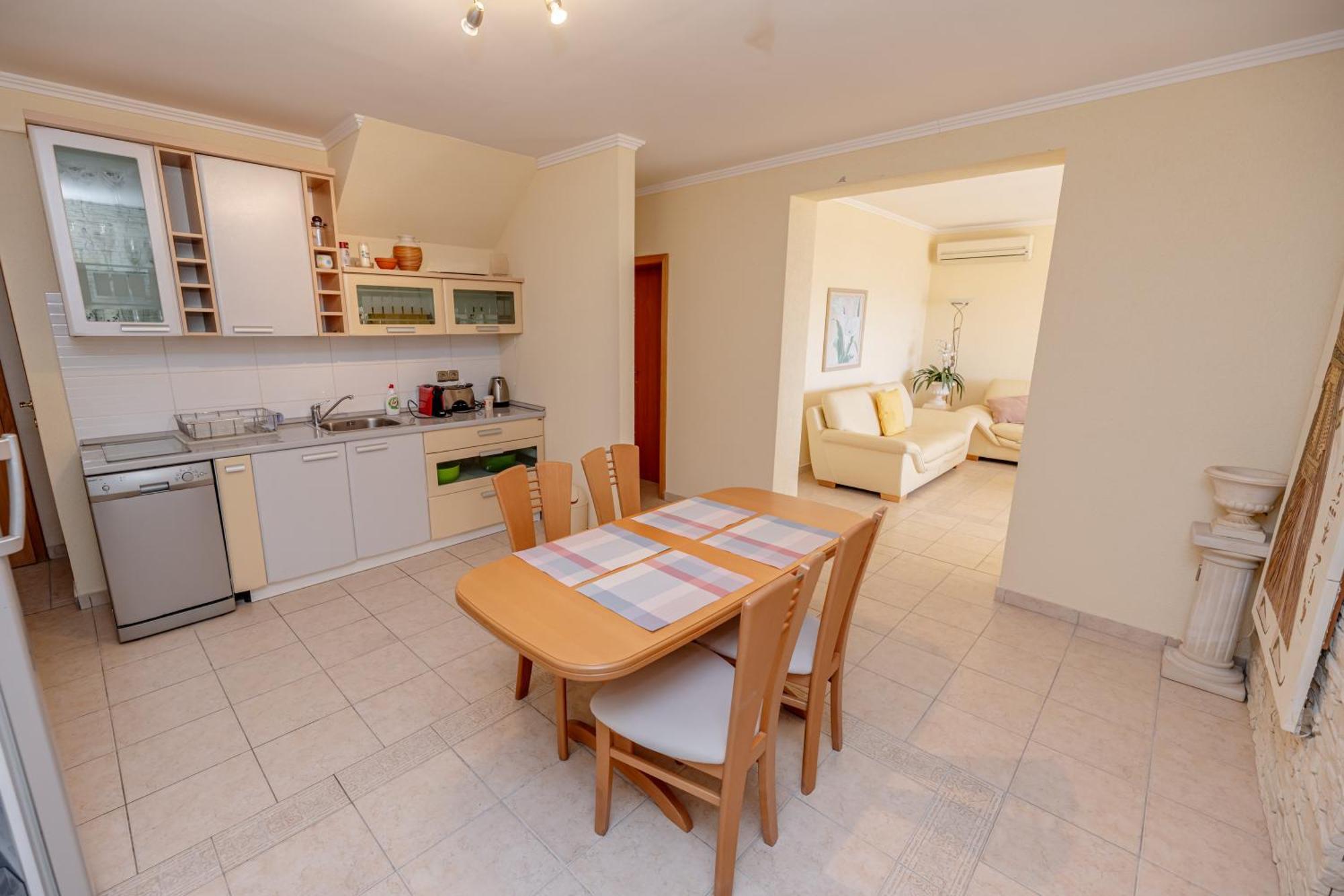 דראגה Sunsea Apartments מראה חיצוני תמונה